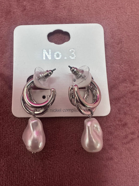 The Dream Pearl Earrings