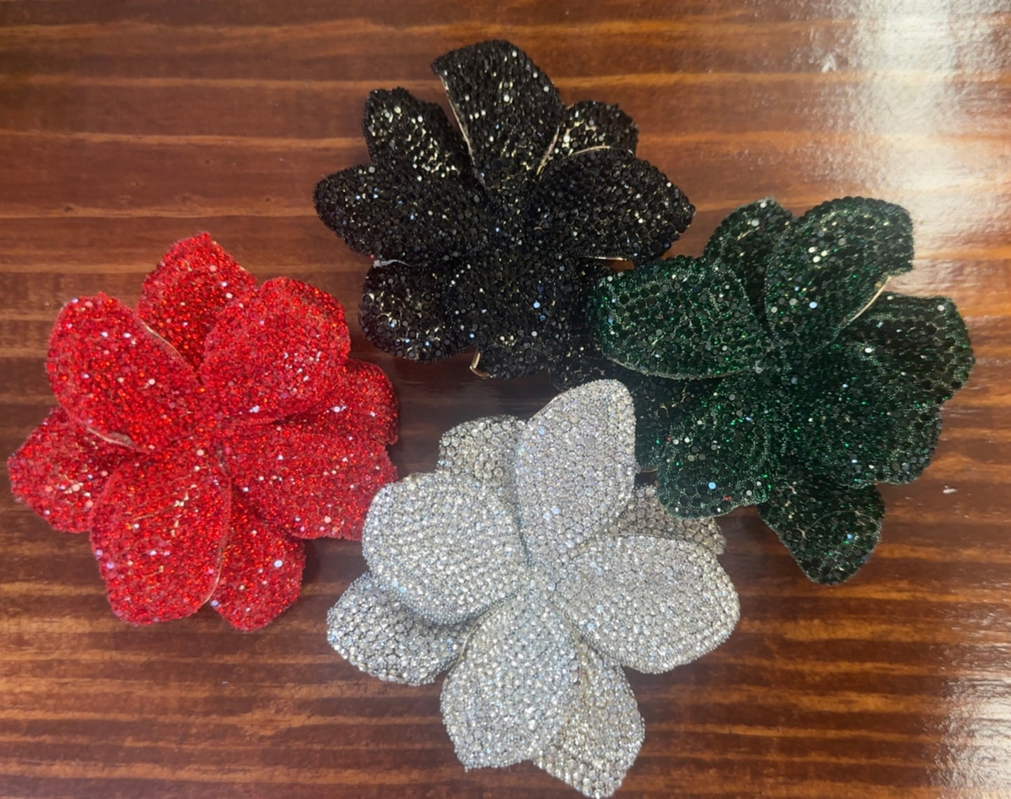 The Glitter Brooch Pin