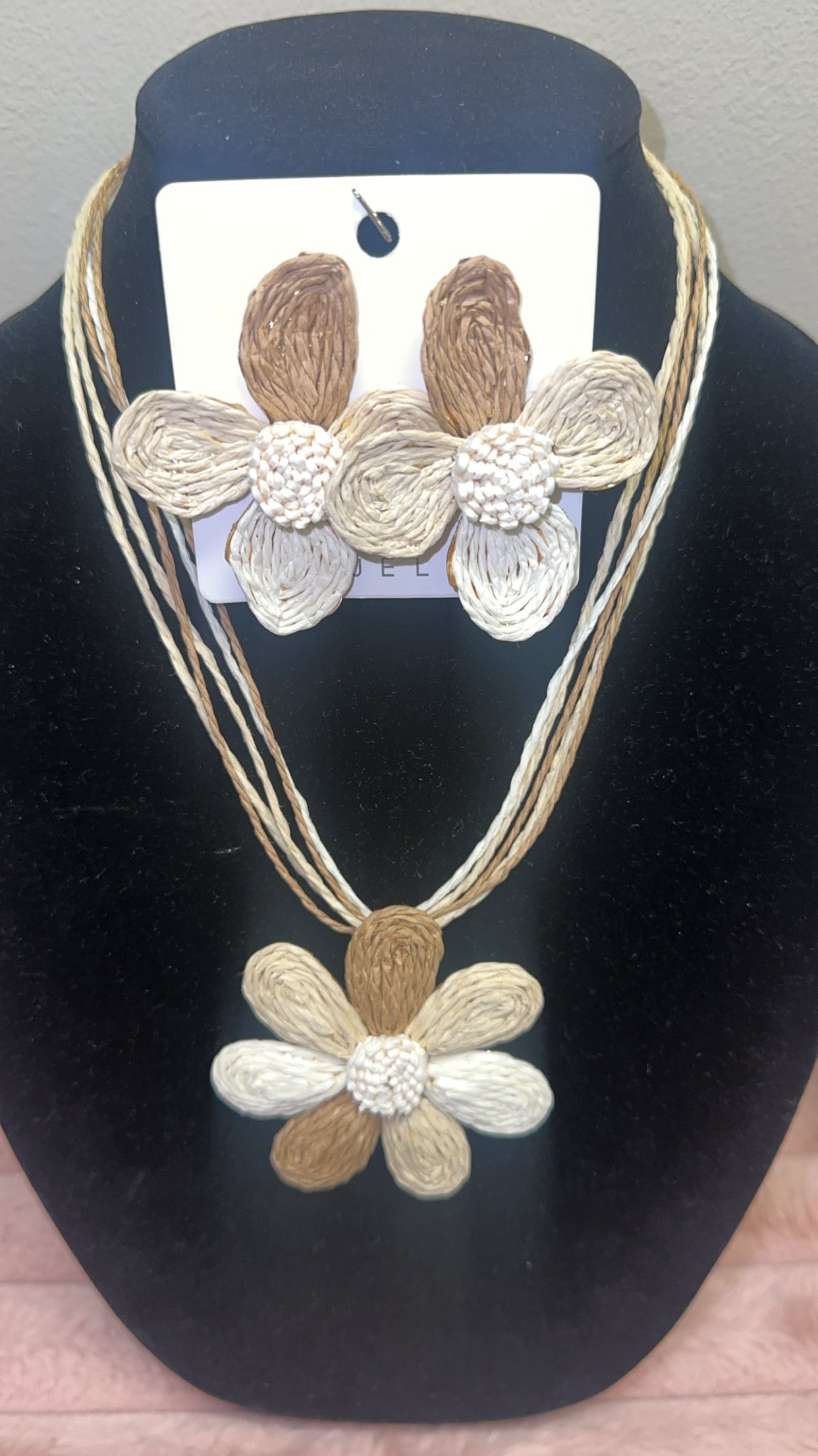 The Boho Flower Necklace Set