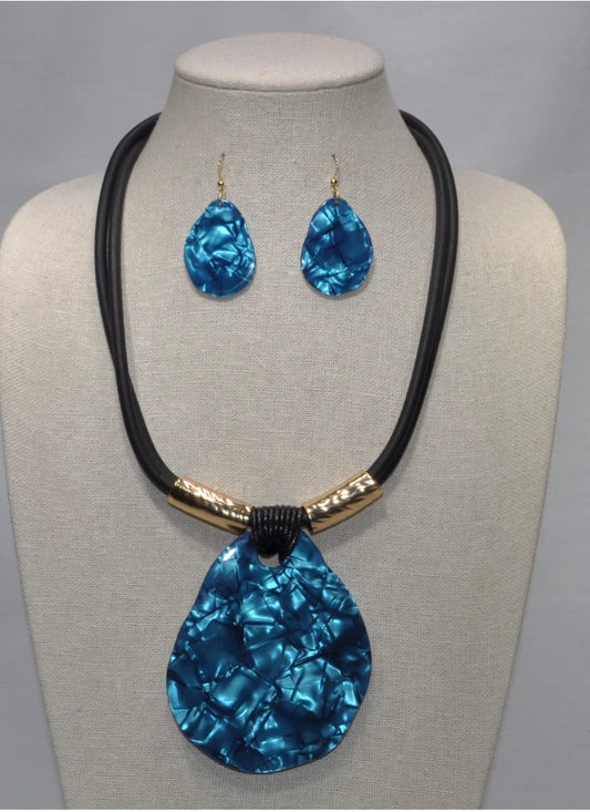 The Blue Crush Necklace Set