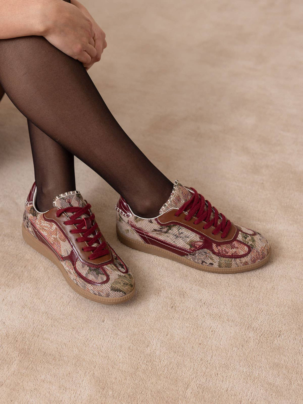 The Dalia | Mauve Tapestry Lace Up Fall Sneaker: MAUVE TAPESTRY /