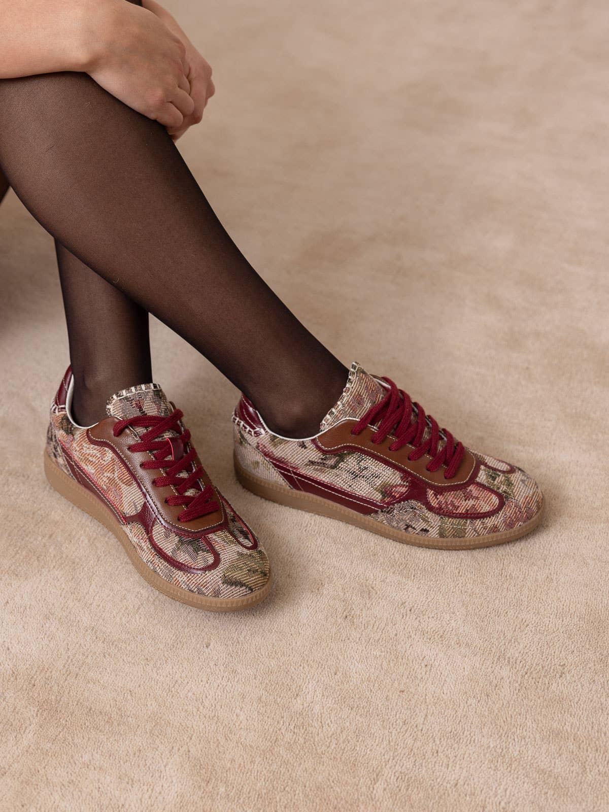 The Dalia | Mauve Tapestry Lace Up Fall Sneaker: MAUVE TAPESTRY /
