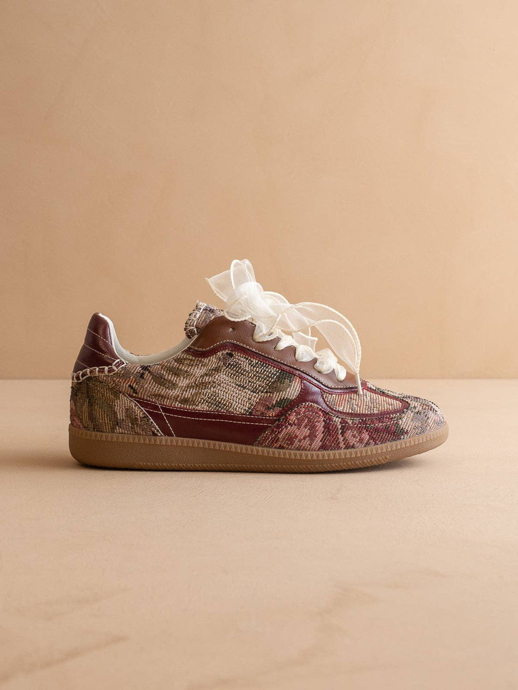 The Dalia | Mauve Tapestry Lace Up Fall Sneaker: MAUVE TAPESTRY /