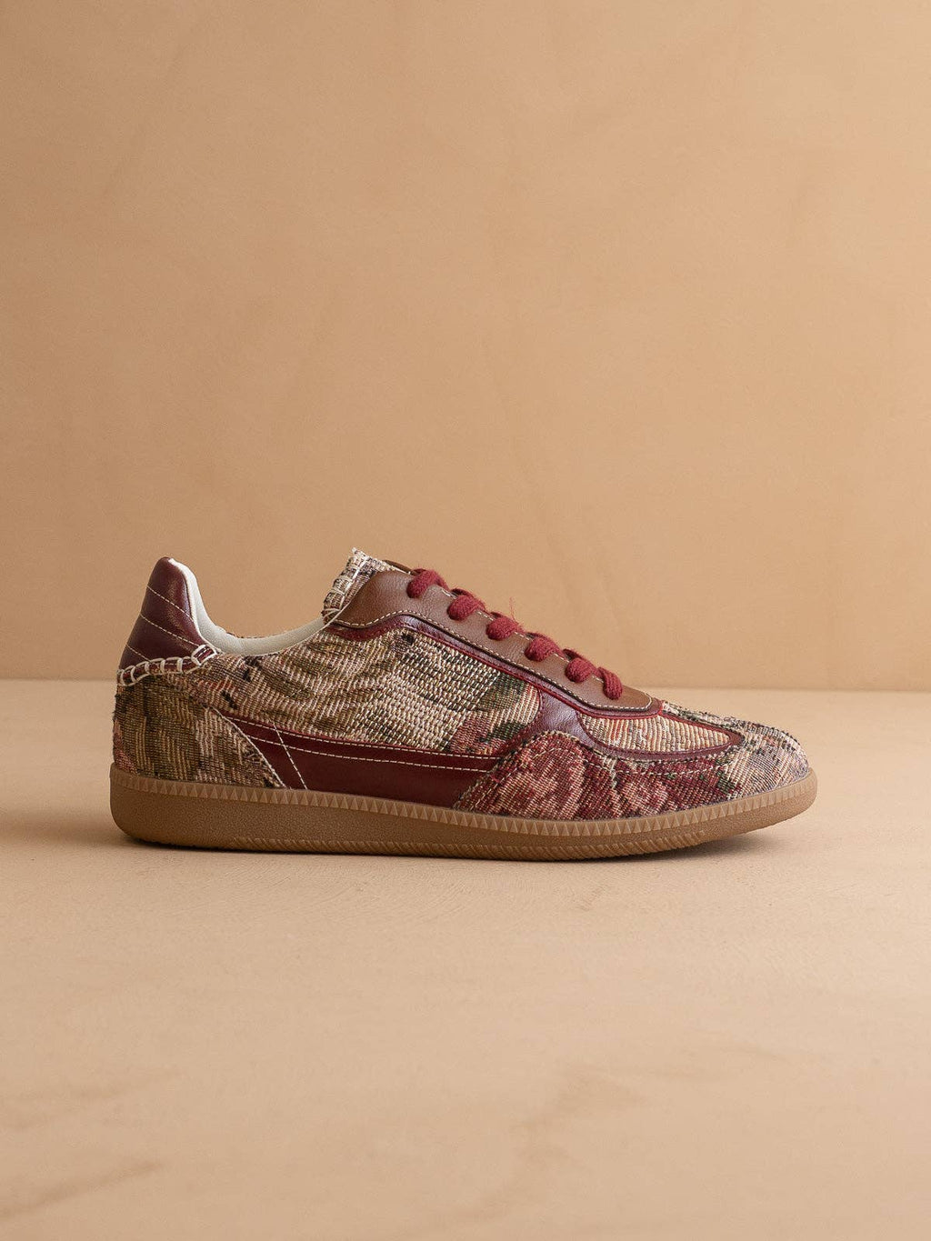 The Dalia | Mauve Tapestry Lace Up Fall Sneaker: MAUVE TAPESTRY /