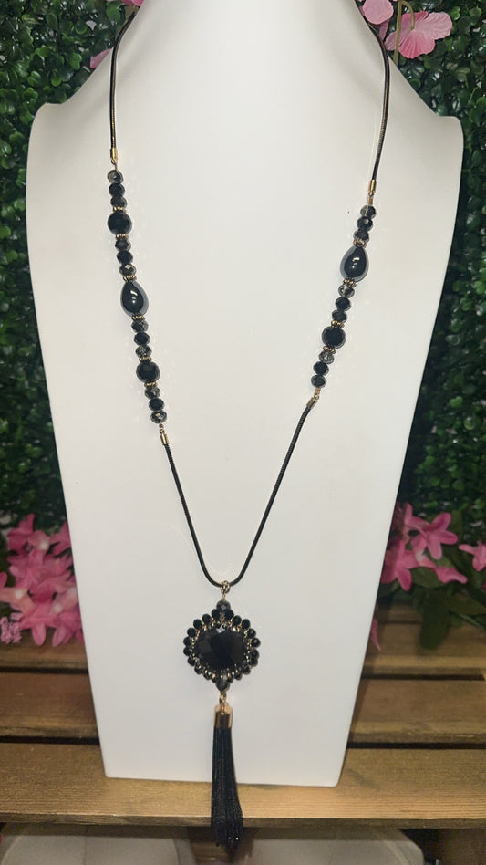 The Classic Necklace Set