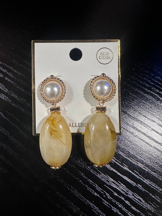 The Jackson Pearl Earrings