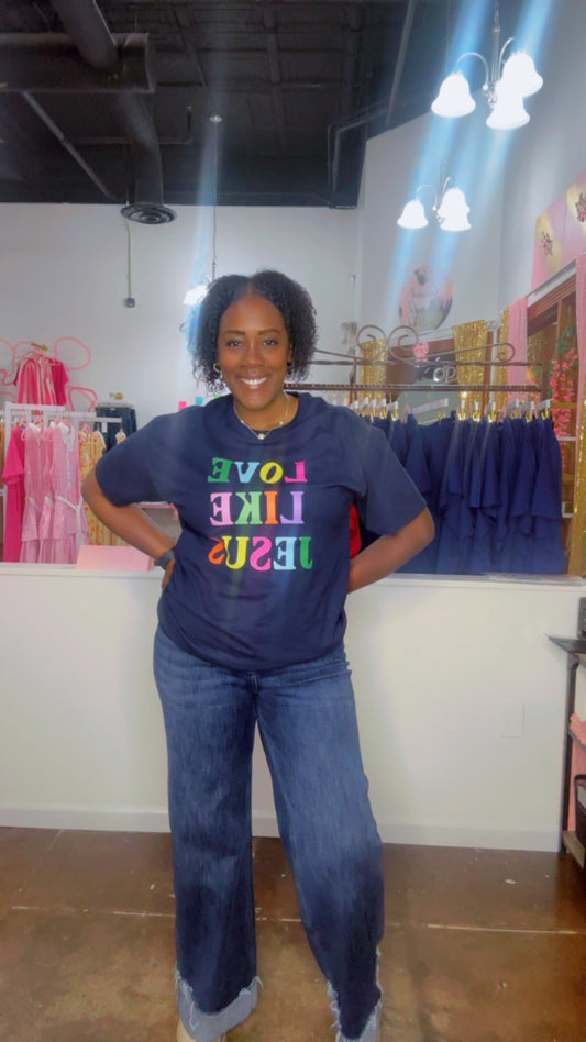 The “Love Like Jesus” tee